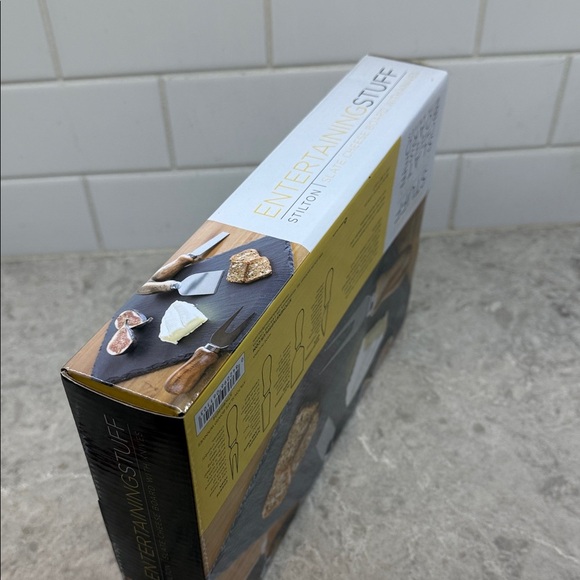 Entertaining Stuff Stilton Slate Cheese Board with Knives. Brand new in box - Picture 5 of 6
